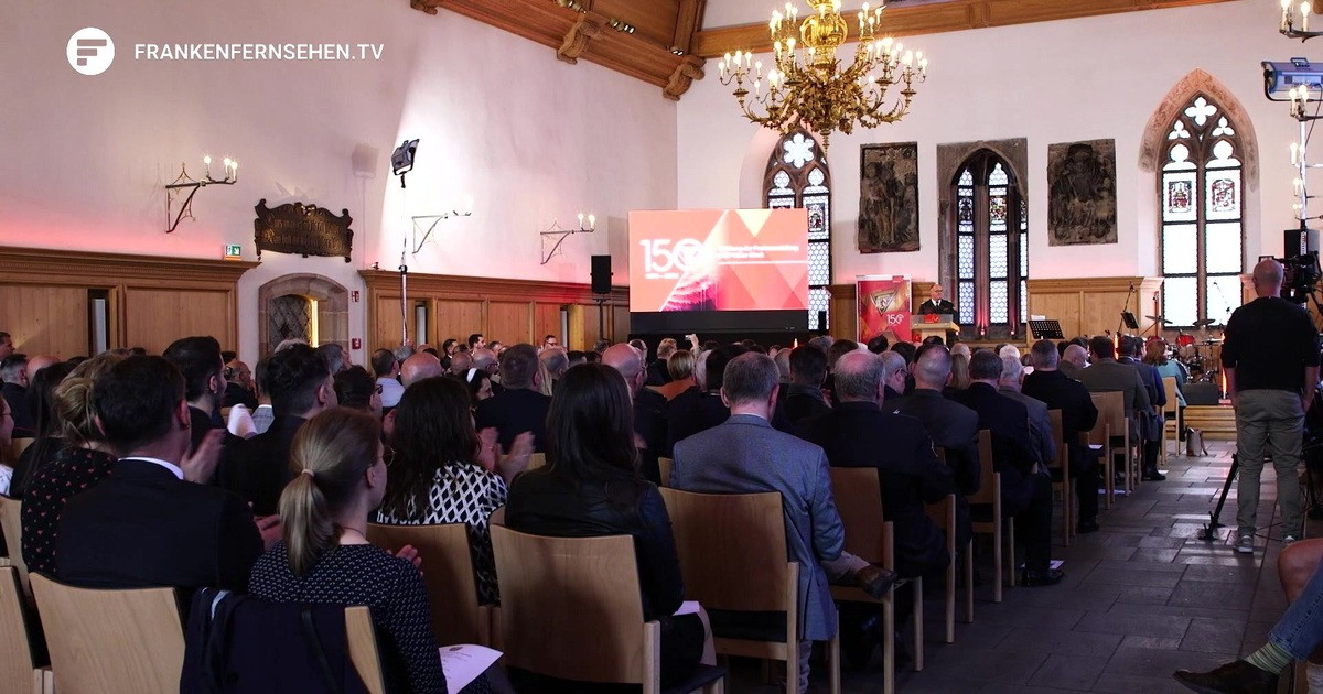 150 Jahre Berufsfeuerwehr Nürnberg: Festakt im Rathaus | LFV Bayern
